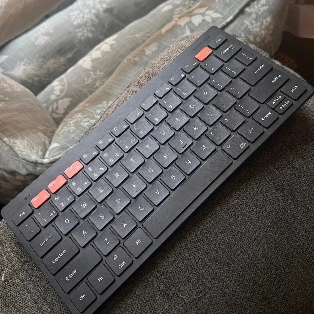 Samsung Smart Keyboard Trio 500 QWERTY Keyboard Black